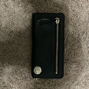 Vince Camuto wallet, great condition
